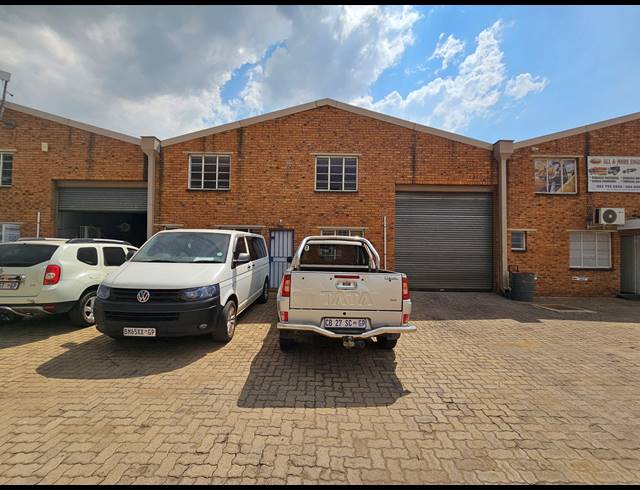 264M² FACTORY TO LET IN ANDERBOLT
